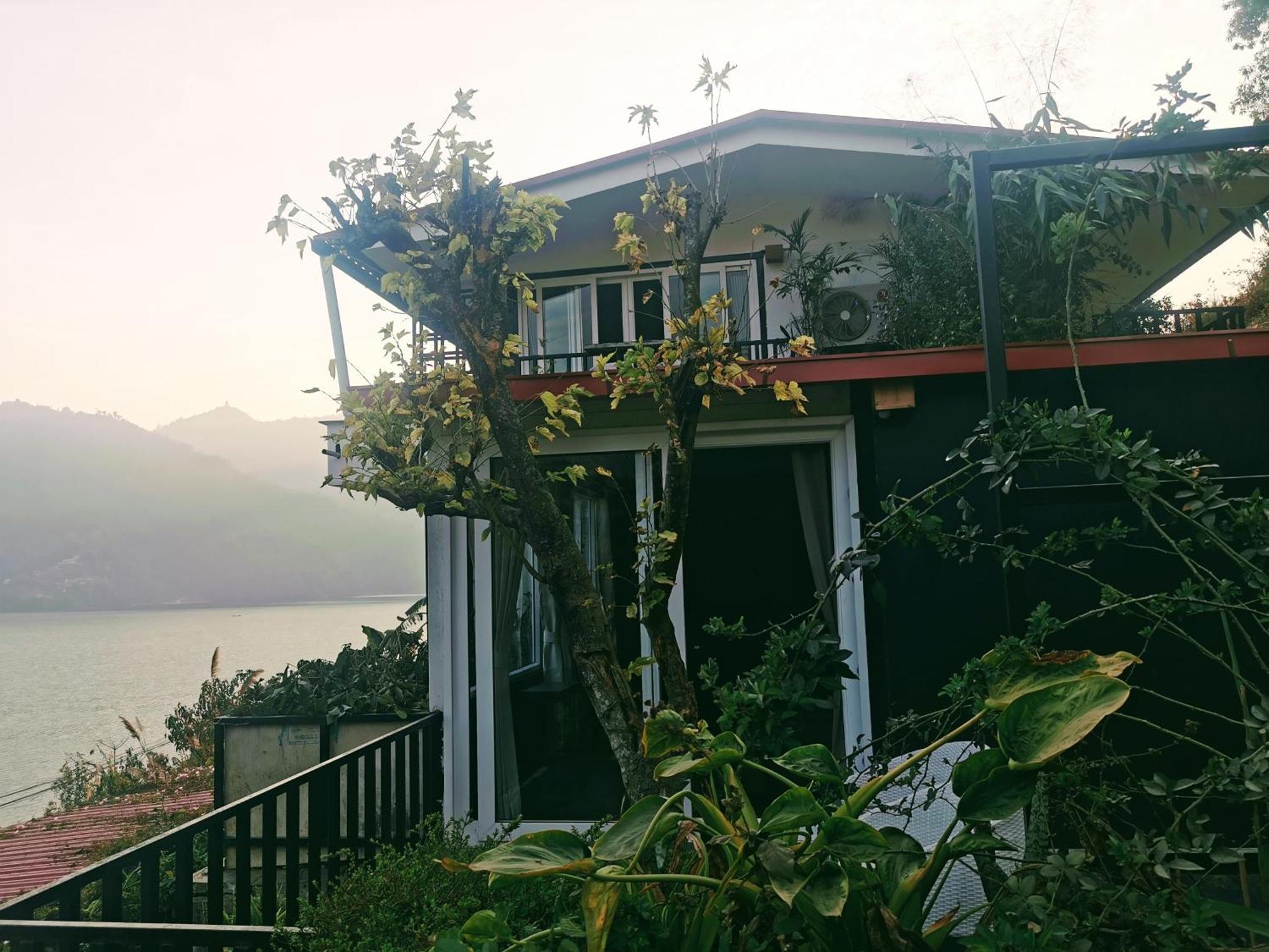 Gusto Accommodation Pokhara Exteriör bild